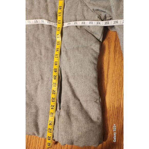 O35 GAP wool blend quilted zip-up gray coat with tan fur hood and pockets - Picture 6 of 9